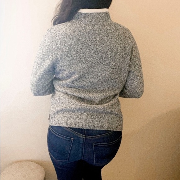 Woolroch Indigo Heather Light blue marled quarter zip Faux fur Collared Sweater - Picture 4 of 13